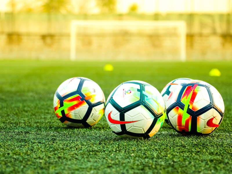 360直播多视角控制界面展示 - 显示多个摄像机角度切换面板